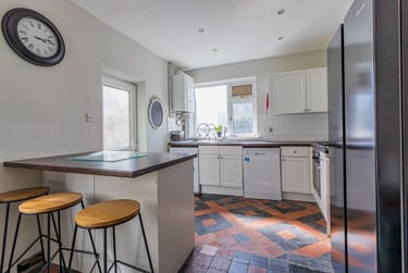 5 bed house, Donald Street, Plasnewydd, Cardiff, CF244TL - Image 2